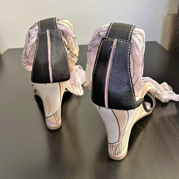 NWT Boss Lovely Women Leather Wedge Heel Shoes Size 9 - Picture 4 of 6